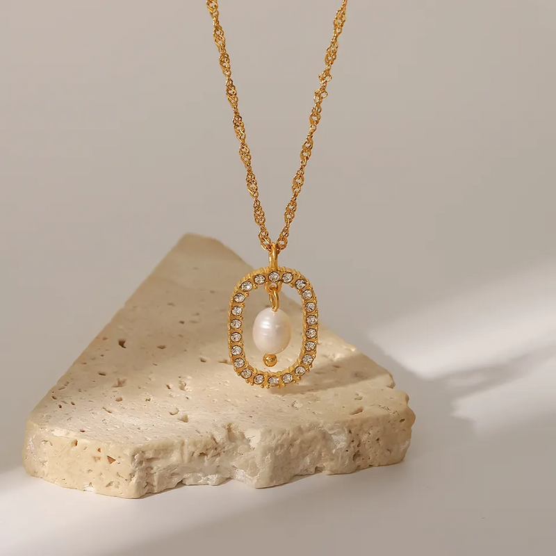 Anneli Halsband